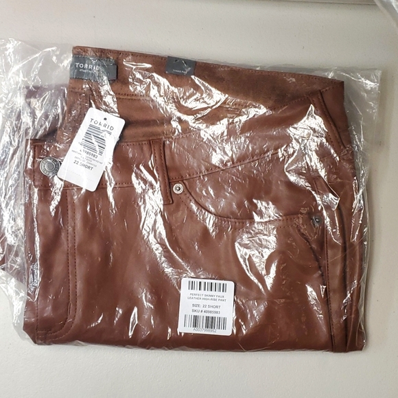❤️NWT VINTAGE TORRID FAUX VEGAN LEATHER POCKETS PANT SKINNY ROOT BEER PLUS SIZE - Picture 7 of 16